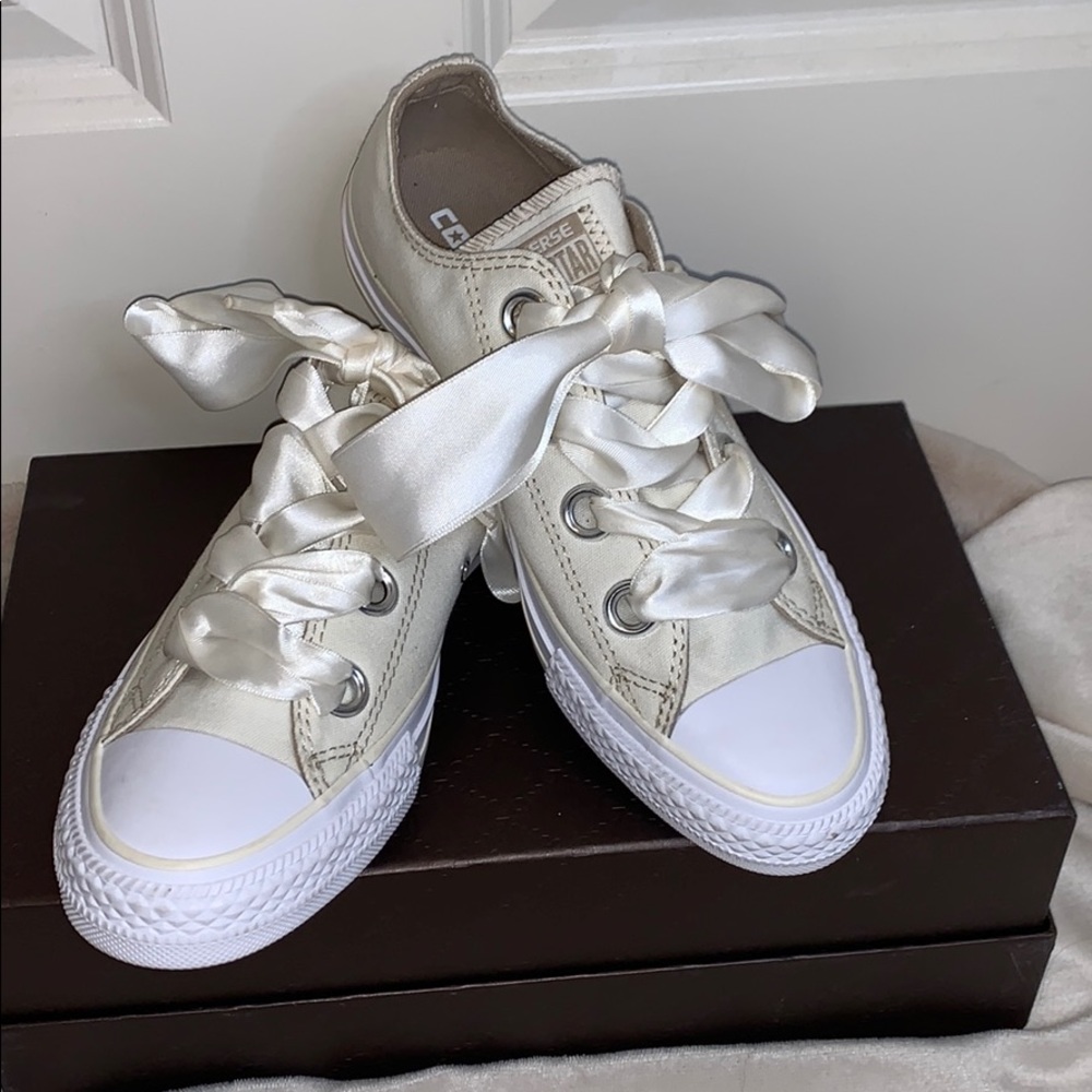 Converse all star sneakers